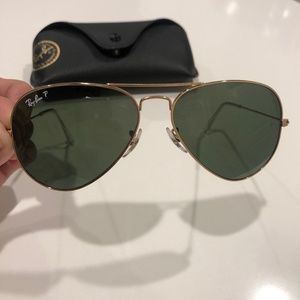 Ray-Ban polarized classic aviators.